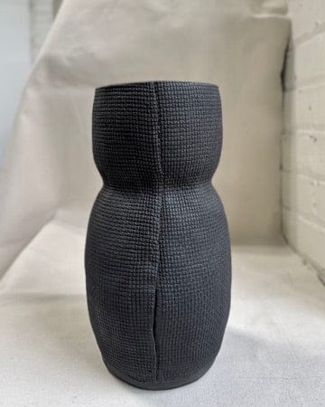 BLACK BURLAP CURVY - PROTOTYPE