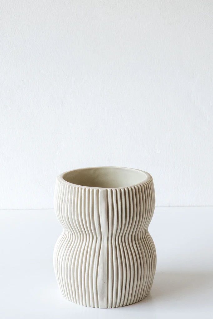 Round Curvy Vase Collection