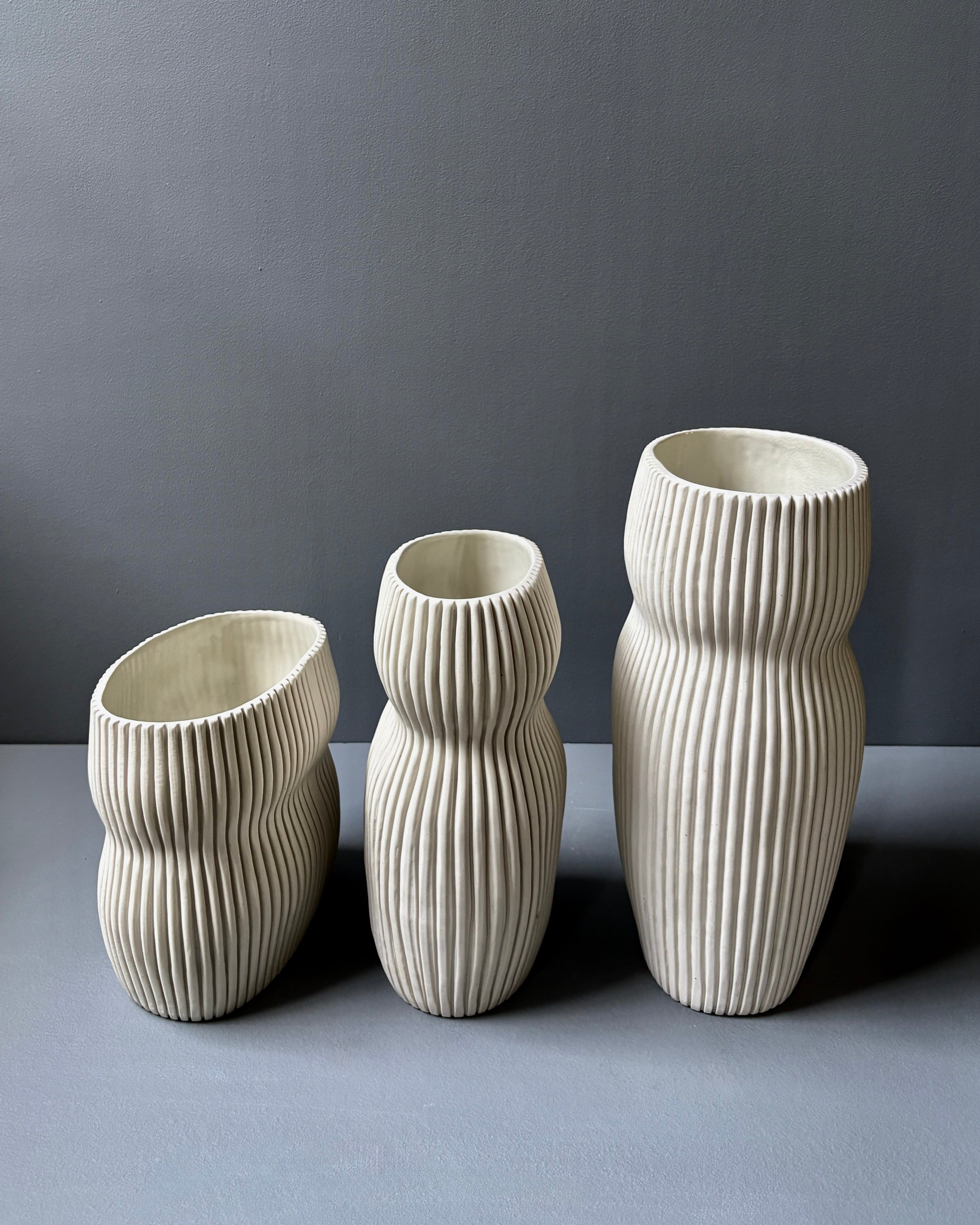 Oval Curvy Vase Collection