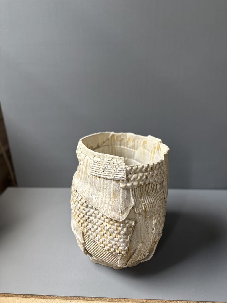 Vanadium Yellow  Assemblagé Vessel