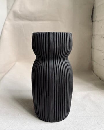 LARGE BLACK ROUND CURVY - SECOND QUALITY