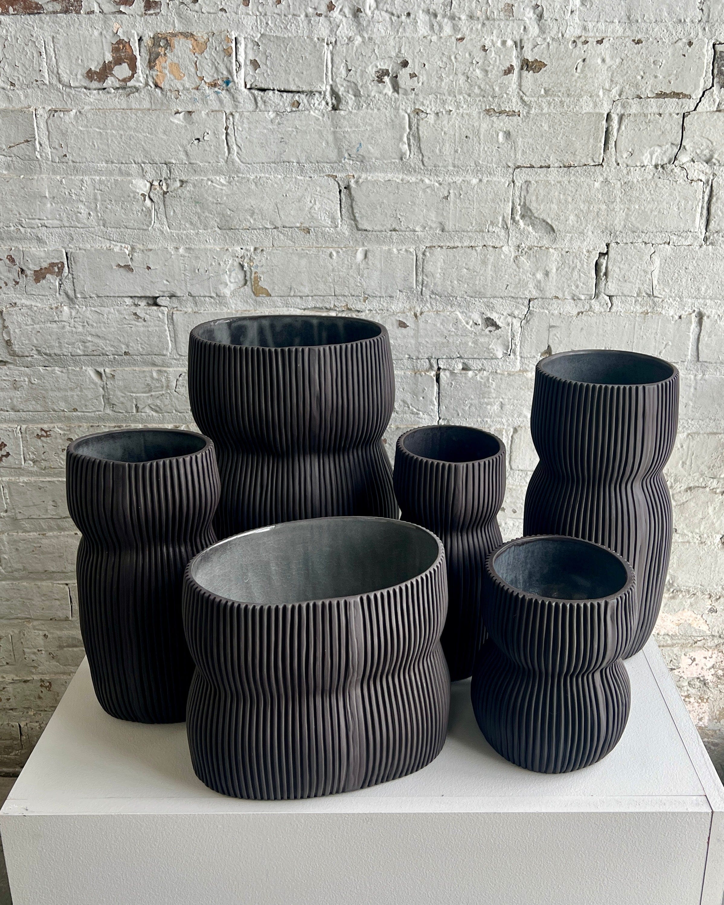Oval Curvy Vase Collection – Cym Warkov