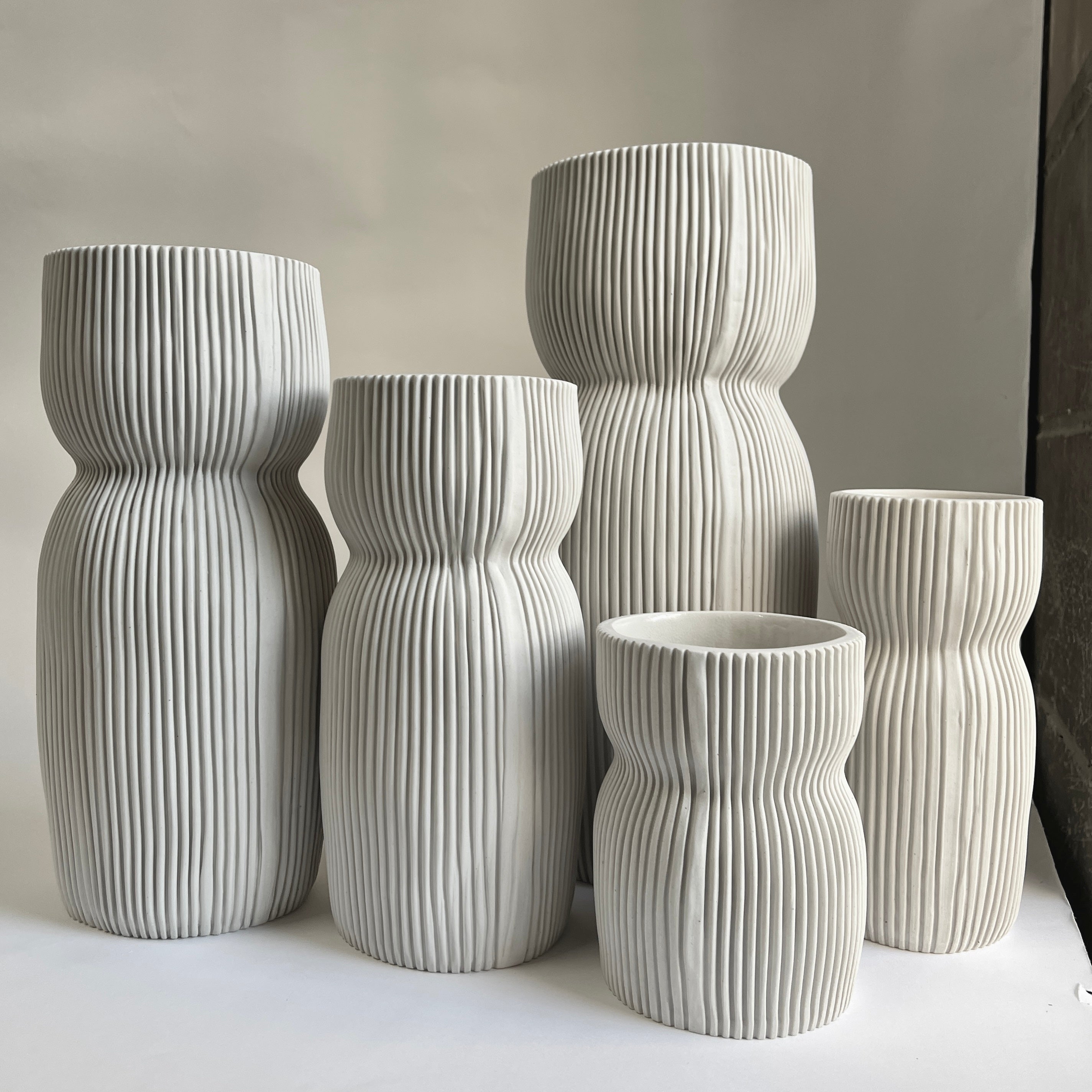 Round Curvy Vase Collection