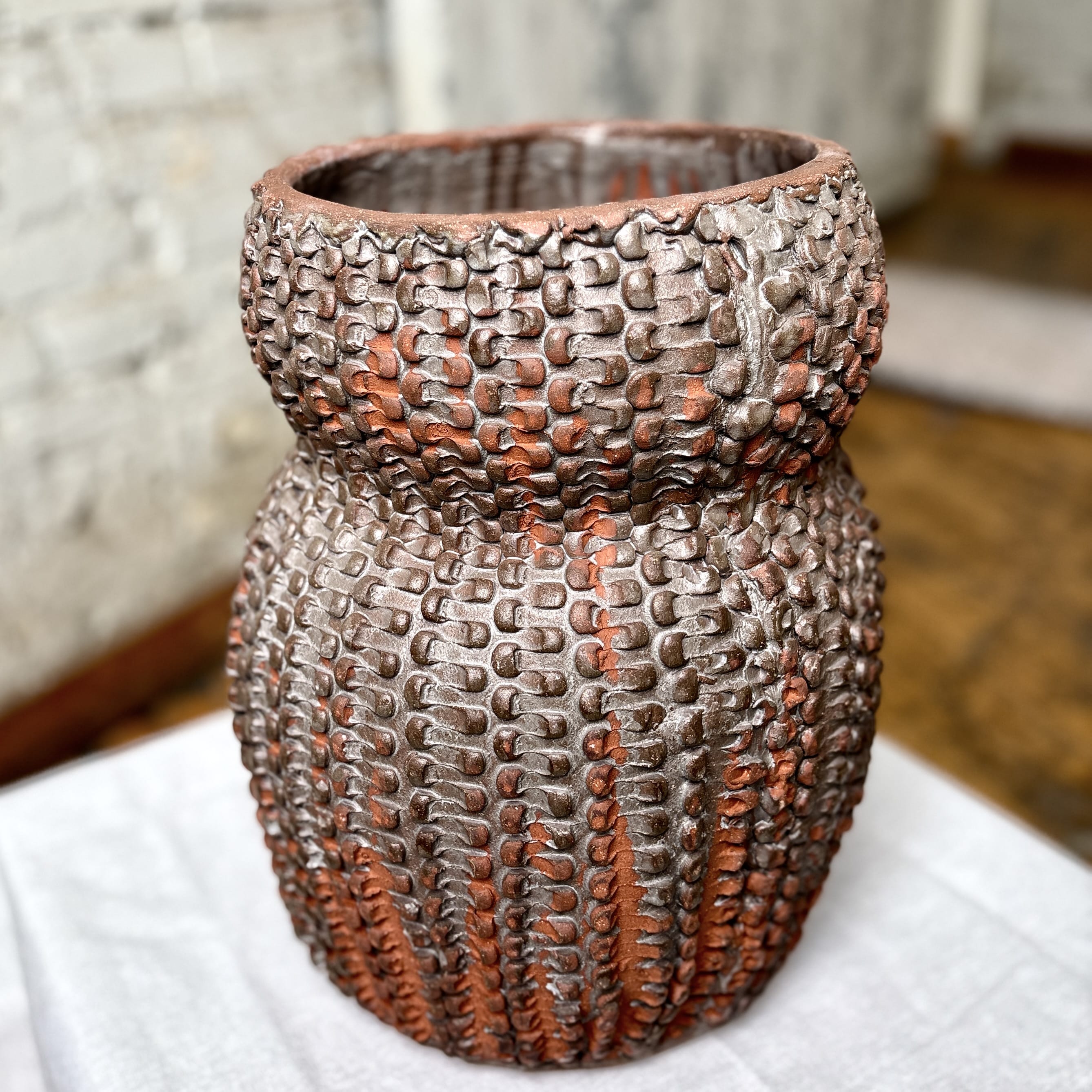 Iron Stoneware Serpent Curvy
