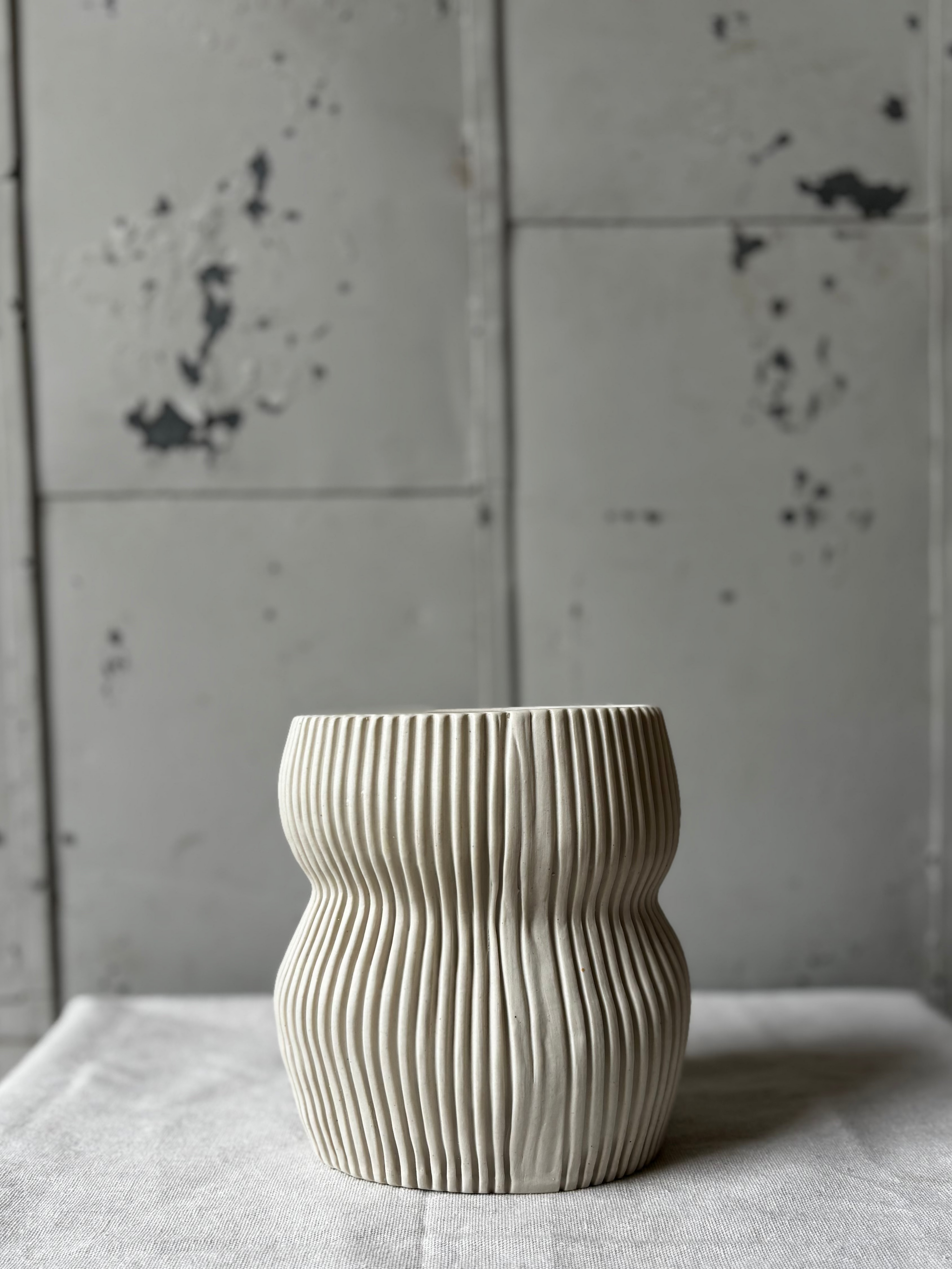 Oval Curvy 4