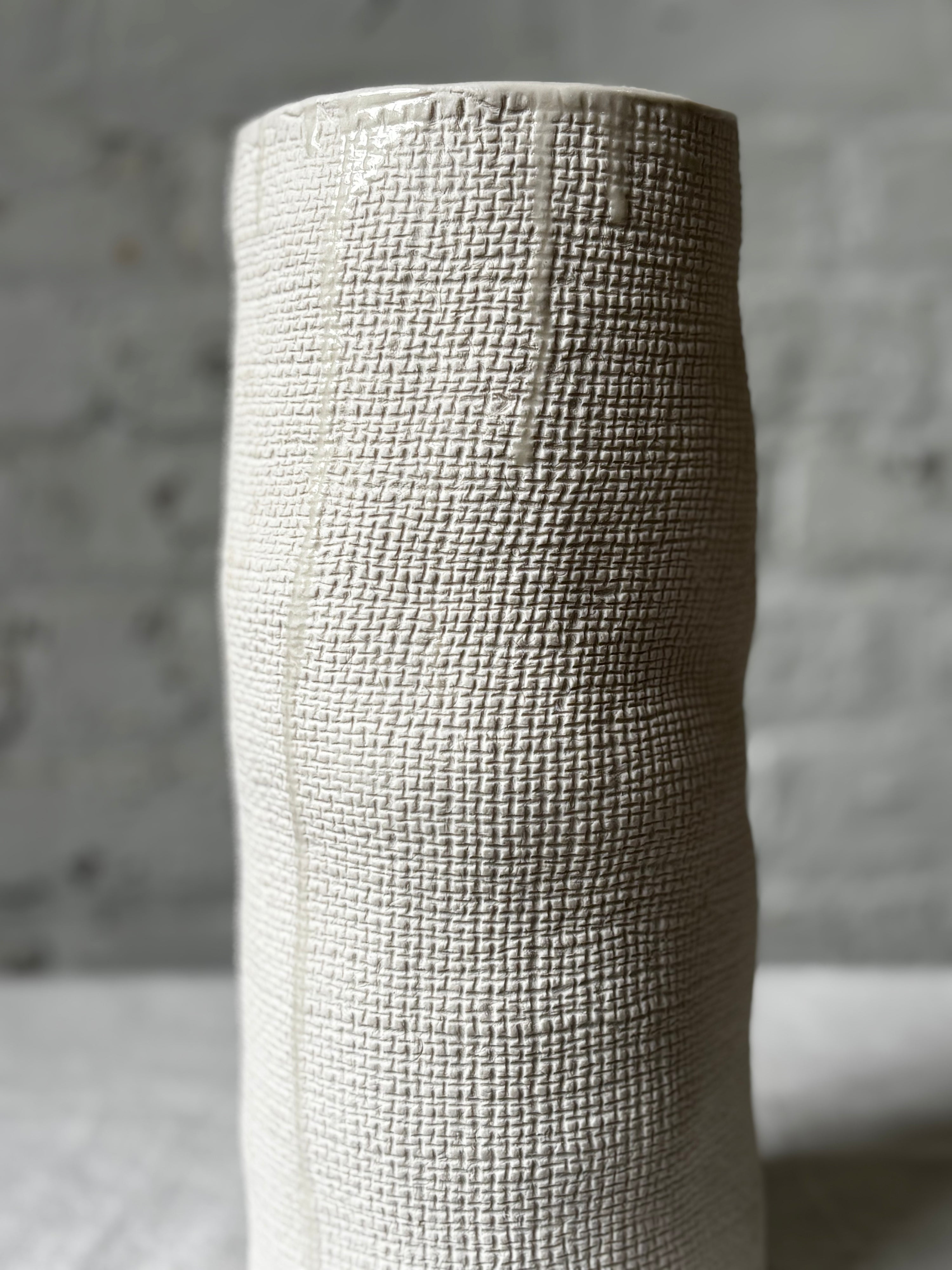 Wavy Burlap Cylinder