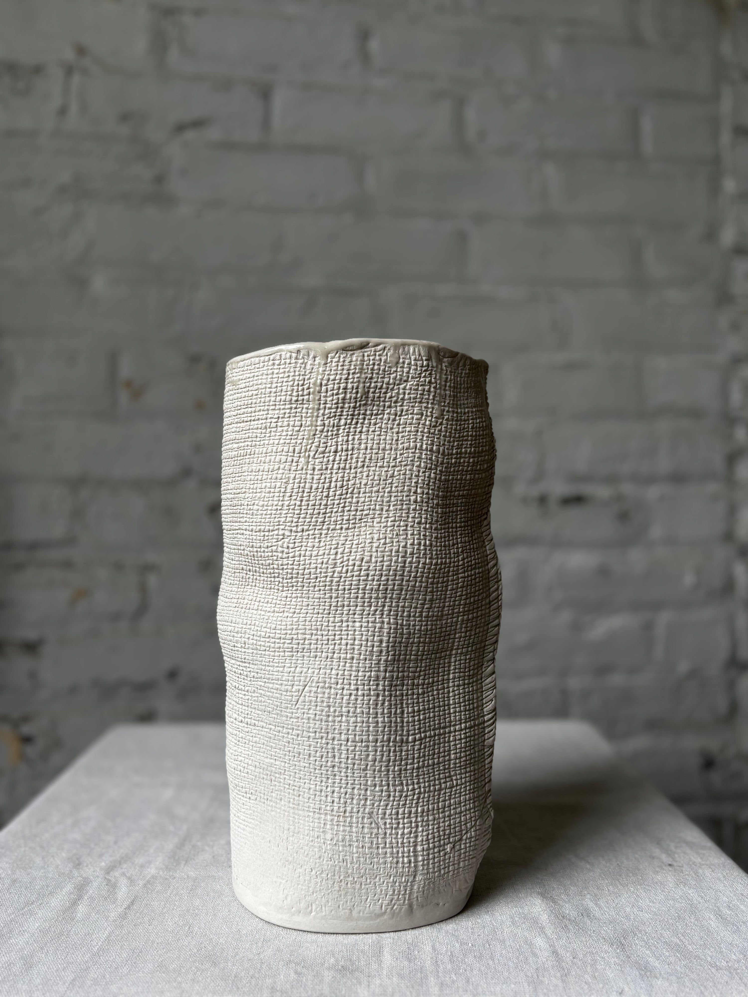 Wavy Burlap Cylinder